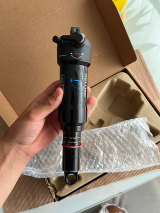 amortiguador trasero rock shox deluxe select+ 2023