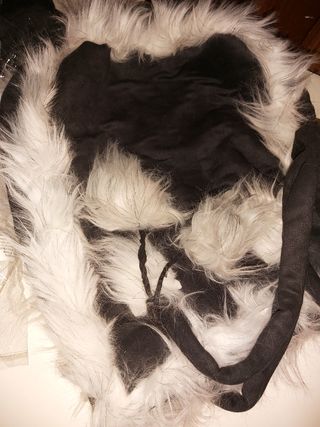 Bufanda, gorro, guantes y bolso