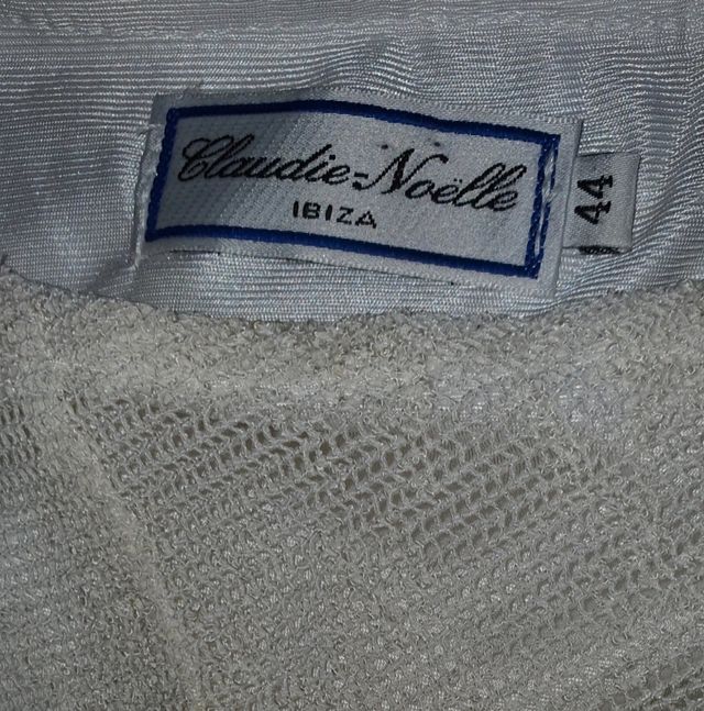 Vestido con bajo picos, de Claudie Noell