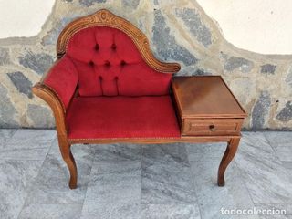 Antiguo sofá con mesa para teléfono ,Isabelino