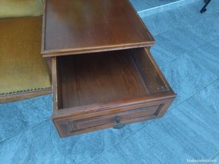Antiguo sofá con mesa para teléfono,Isabelino