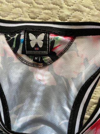 camiseta flores tirantes talla M