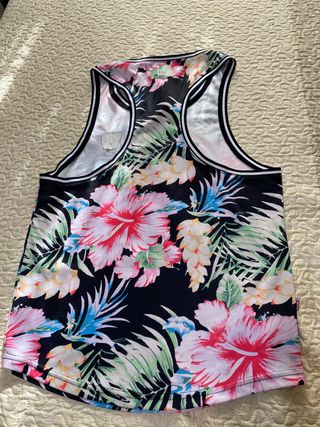 camiseta flores tirantes talla M