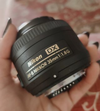 Nikon D7000 con 35mm F1.8 y flash
