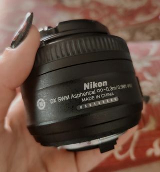 Nikon D7000 con 35mm F1.8 y flash