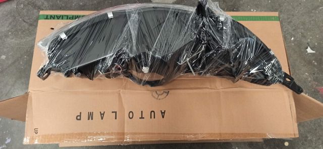 faro izquierdo Peugeot 407