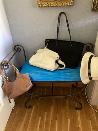 Banco Descalzador pie de cama Jamuga