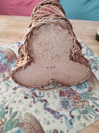 Botellero de mimbre para la mesa