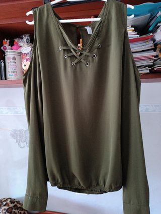 Blusa de hombros abiertos