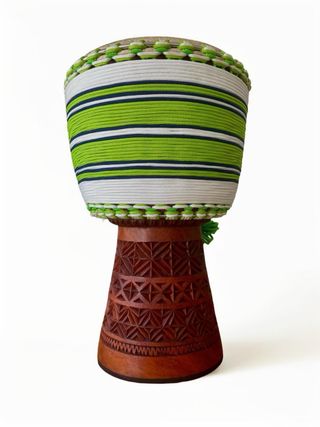 Reparación djembe cambio de piel