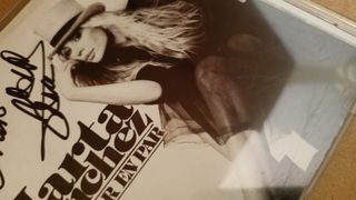 FIRMADO .Marta Sánchez - De par en par.