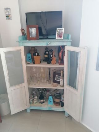 Vitrina de madera mazisa