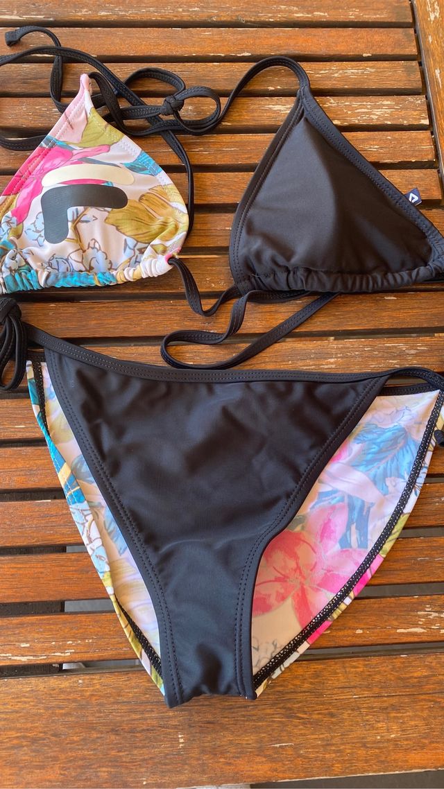 Lote de bikinks ROXY y FILA. TALLA XS