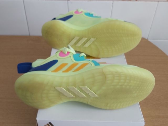 ZAPATILLAS DE BALONCESTO. ADIDAS HARDEN