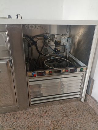 Nevera con parte superior para ingredientes