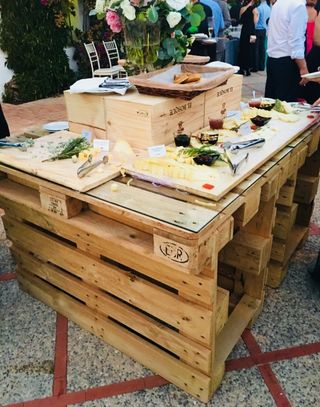 Tavoli pallet per eventi e giardino