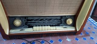 Radio Latvia antigua de valvulas