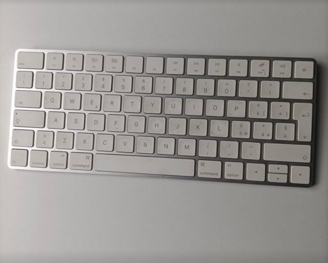 imac mid 2010 21.5 i3 3.06 ghz