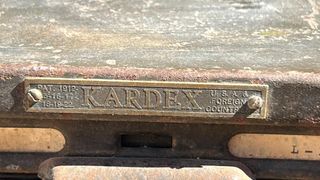 Archivador kardex metálico de 8 bandejas