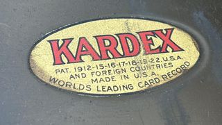 Archivador kardex metálico de 8 bandejas