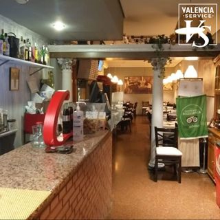 0681-VENTA DE BAJO CON LICENCIA DE RESTAURANTE