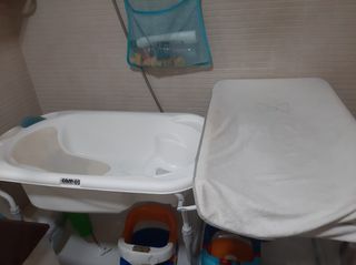 Bañera con cambiador cam