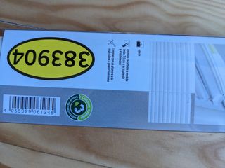 Tende plissettate, finestre, porte, livello del pavimento