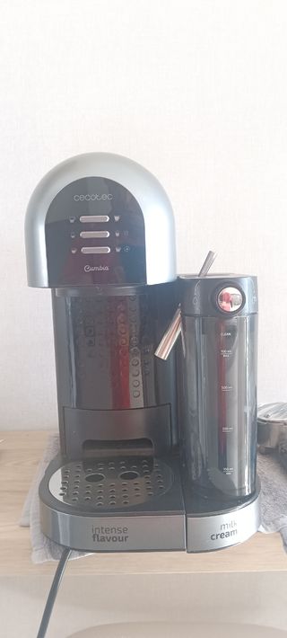Cafetera Cecotec Cumbia instant-ccino 