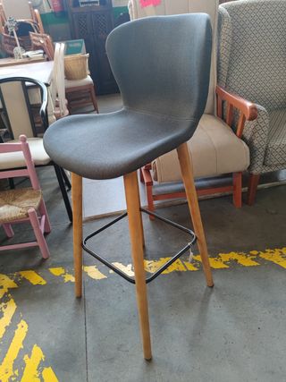 Taburete de respaldó
