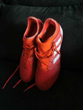 Botas Adidas copa gama media alta