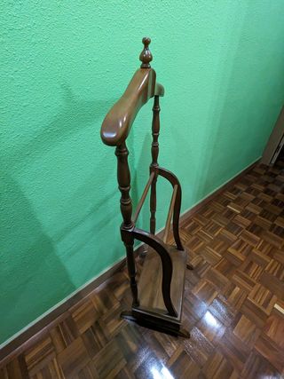 Mesa auxiliar de televisión 