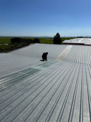 REPARACIÓN A TEJADOS Y REFORMA