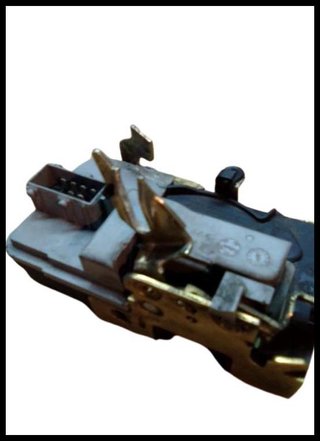 Cerradura puerta delantera izquierda Citroen Xsara