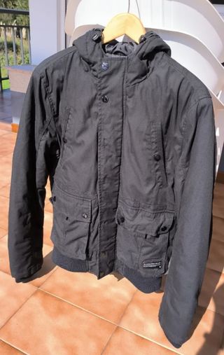 Chaqueta negra Jack & Jones. Talla M. Nueva. 