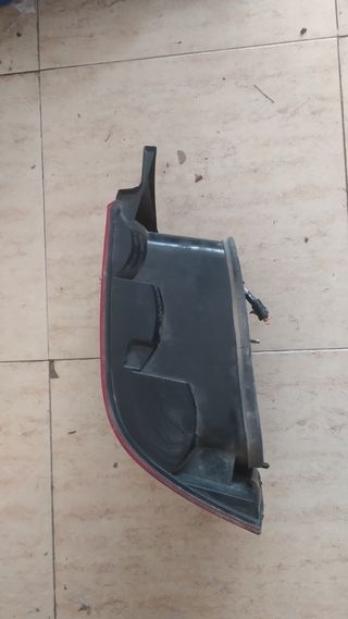 Piloto trasero izquierdo Citroen saxo