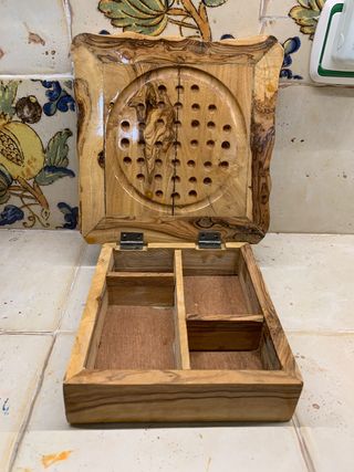 Tablero pequeño de ajedrez de madera de olivo