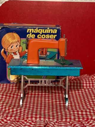 Juguete Vintage.Maquina de coser JOAL.