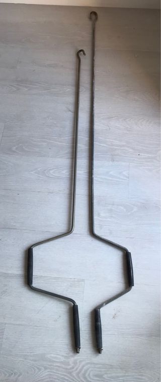UNA MANIVELA ELEVADORA DE TOLDOS