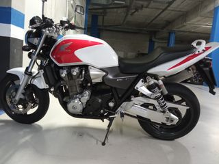 HONDA CB 1300