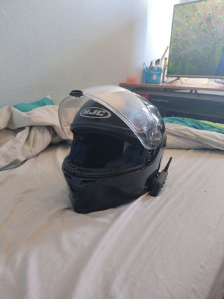 Casco HJC con intercomucador