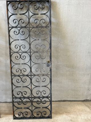 Reja de hirro maciza con cajon de cerradura