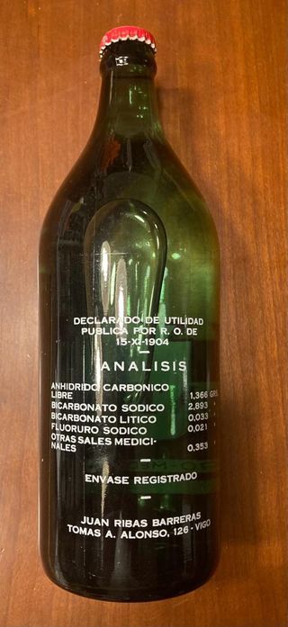 Botella antigua Fontenova con chapa