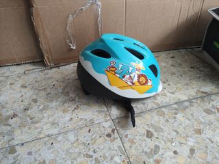 Casco bici y patines 