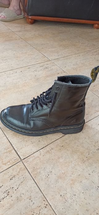 Botas dr Martens. Costaron 209€.