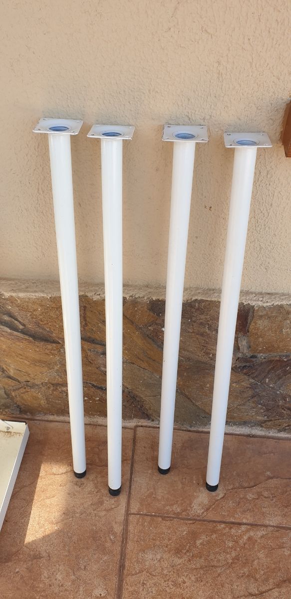 Patas de 70cm con regulación