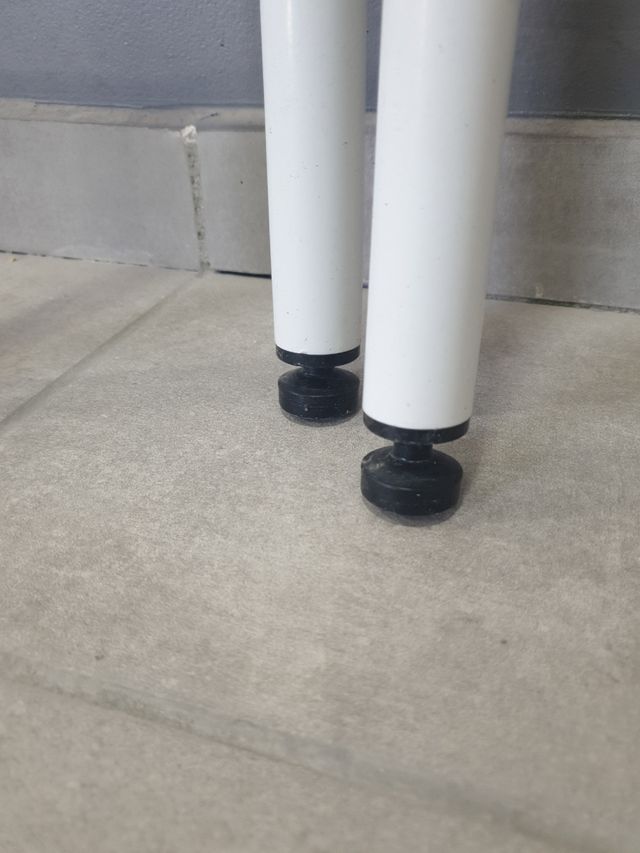 Patas de 70cm con regulación