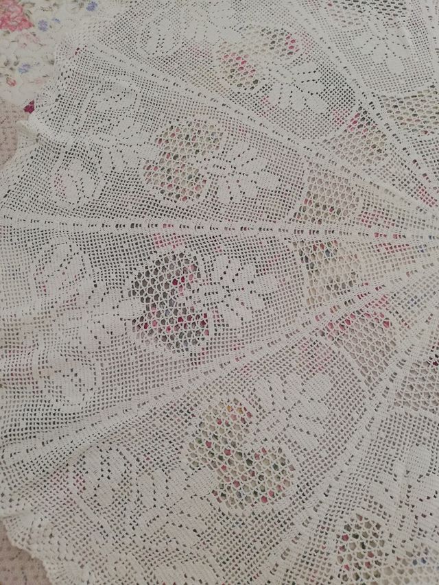 Mantel hecho a mano.