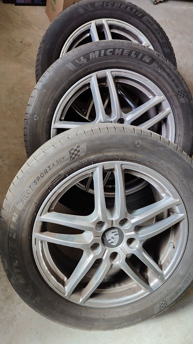 Llantas con neumáticos Porsche Cayenne - foto 1