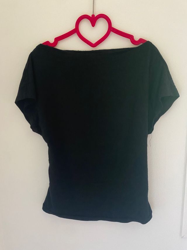 Camiseta escote con espalda descubierta