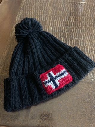 Cappello Napapijri usato.